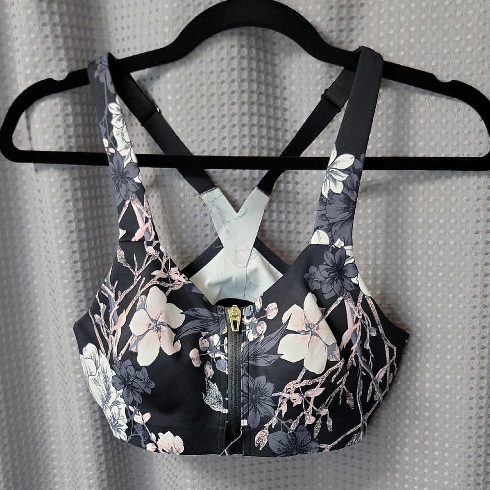 Victoria's Secret VSX Front Zip Knockout Floral Sports Bra  Size 32B